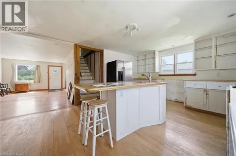 39 Stanley Avenue Kitchener ON N2K 1C4