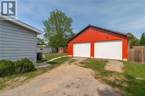 39 Stanley Avenue Kitchener ON N2K 1C4