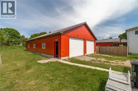 39 Stanley Avenue Kitchener ON N2K 1C4