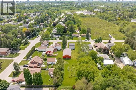 39 Stanley Avenue Kitchener ON N2K 1C4