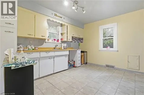 549 Weber Street East Kitchener ON N2H 1E9