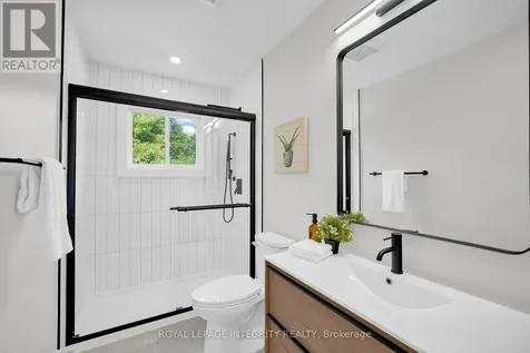 53 Overlake Drive Ottawa ON K2E 5V4