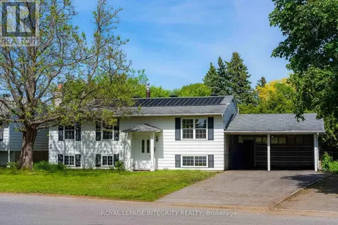 53 Overlake Drive Ottawa ON K2E 5V4