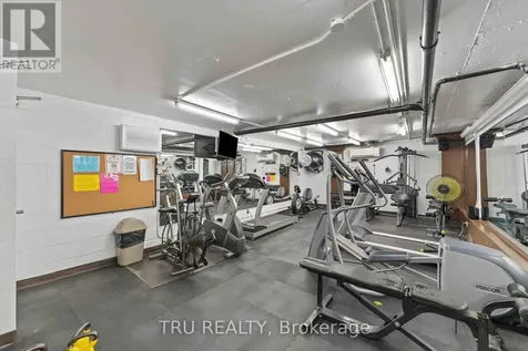 PH6-158C Mcarthur Avenue Ottawa ON K1L 8E7