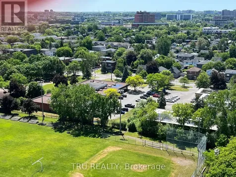 158C Mcarthur Avenue Ottawa ON K1L 8E7