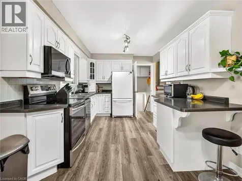 63 Harrison Avenue Welland ON L3B 1C3