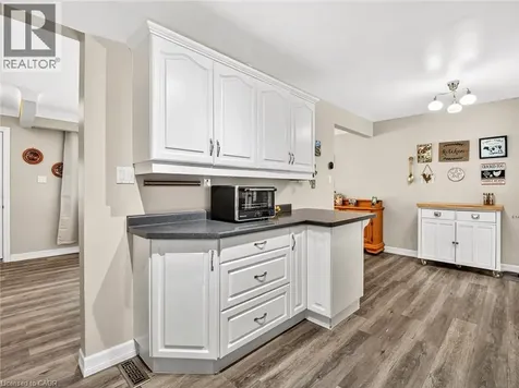 63 Harrison Avenue Welland ON L3B 1C3