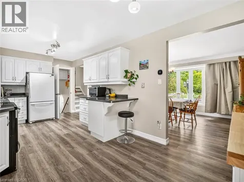 63 Harrison Avenue Welland ON L3B 1C3