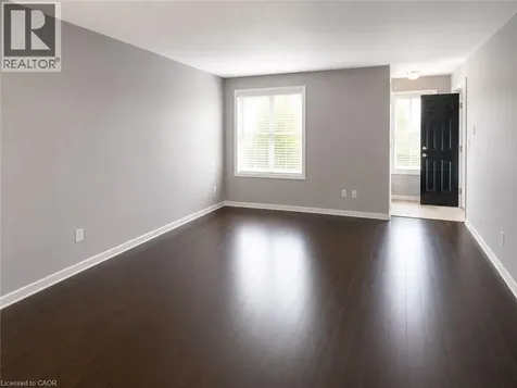 21 Saddler Street Fonthill ON L3E 1E4
