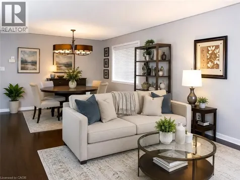 21 Saddler Street Fonthill ON L3E 1E4