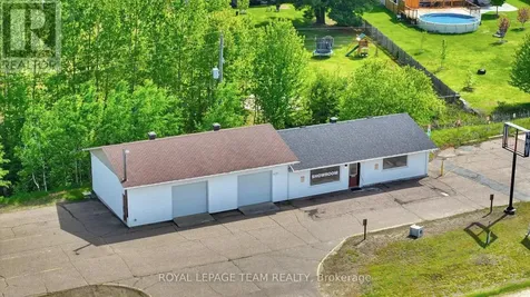 2427 Petawawa Boulevard Petawawa ON K8H 2Z4