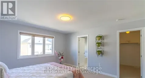 320 Autumnfield Street Ottawa ON K2M 0J4