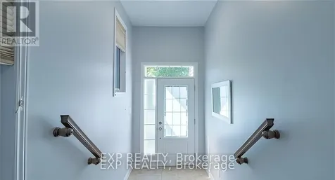 320 Autumnfield Street Ottawa ON K2M 0J4