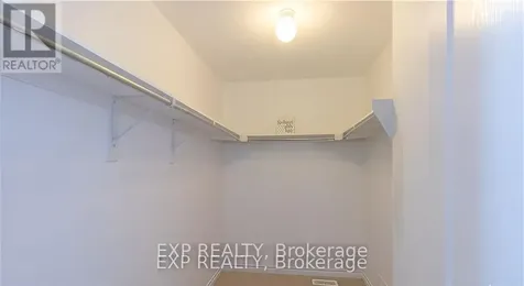 320 Autumnfield Street Ottawa ON K2M 0J4