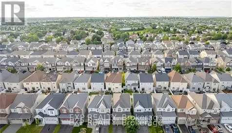 320 Autumnfield Street Ottawa ON K2M 0J4