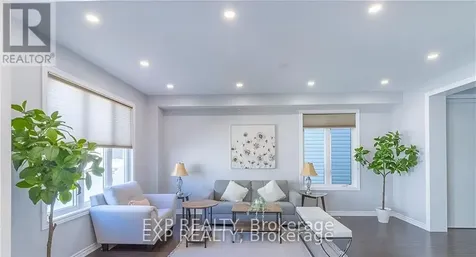 320 Autumnfield Street Ottawa ON K2M 0J4