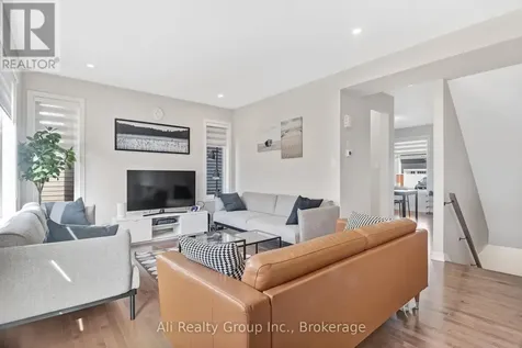 797 Eminence Street Ottawa ON K2J 6X6