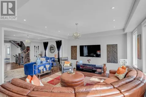 460 Equestrian Way Cambridge ON N3E 0B6