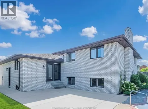 2846 Northway Windsor ON N9E 2K3