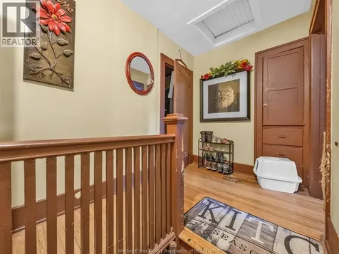 154-156 Elliott Street West Windsor ON N9A 5Y7