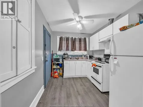 154-156 Elliott Street West Windsor ON N9A 5Y7