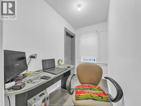 154-156 Elliott Street West Windsor ON N9A 5Y7