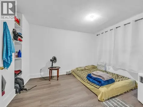 154-156 Elliott Street West Windsor ON N9A 5Y7