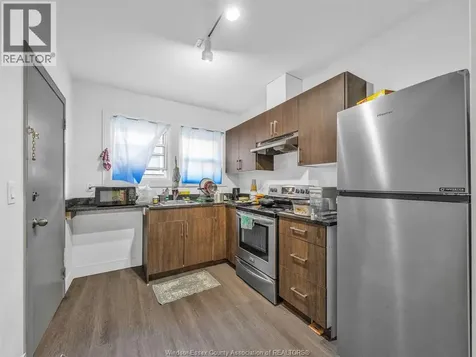 154-156 Elliott Street West Windsor ON N9A 5Y7