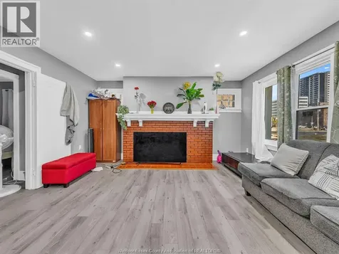 154-156 Elliott Street West Windsor ON N9A 5Y7