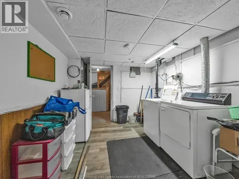 154-156 Elliott Street West Windsor ON N9A 5Y7