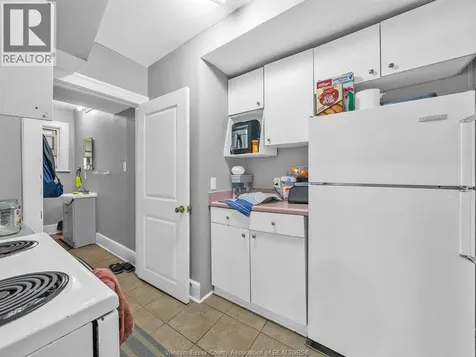 154-156 Elliott Street West Windsor ON N9A 5Y7