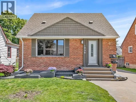 1036 Villaire Windsor ON N8S 2J8