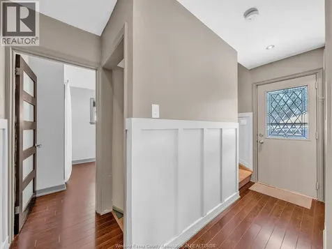 1036 Villaire Windsor ON N8S 2J8