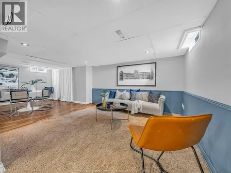 1036 Villaire Windsor ON N8S 2J8