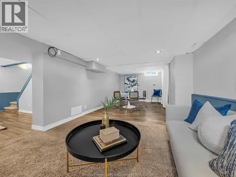 1036 Villaire Windsor ON N8S 2J8