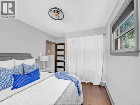 1036 Villaire Windsor ON N8S 2J8