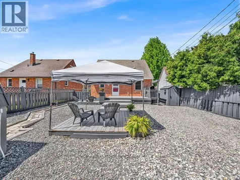 1036 Villaire Windsor ON N8S 2J8
