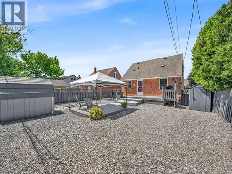 1036 Villaire Windsor ON N8S 2J8