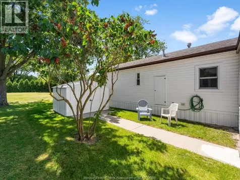 44 Miriam Court Essex ON N8M 1Z2