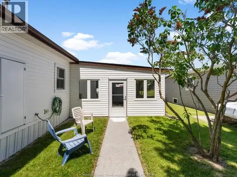 44 Miriam Court Essex ON N8M 1Z2