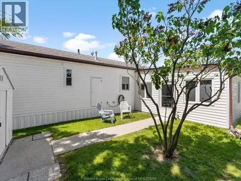 44 Miriam Court Essex ON N8M 1Z2