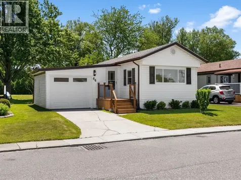 44 Miriam Court Essex ON N8M 1Z2