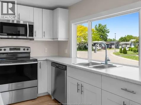 44 Miriam Court Essex ON N8M 1Z2