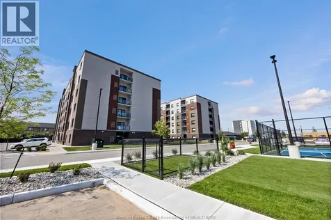 728 Brownstone Lakeshore ON N9K 0C4