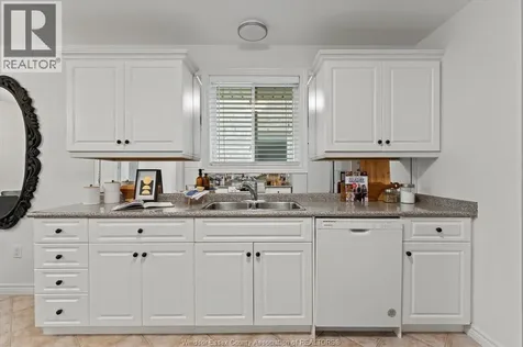1077 Hacienda Way Windsor ON N9G 2T7