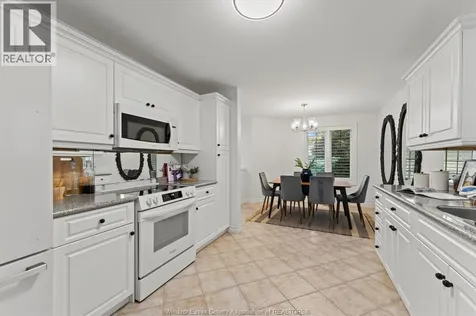 1077 Hacienda Way Windsor ON N9G 2T7