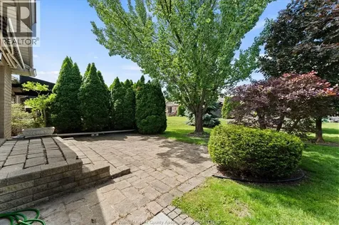1077 Hacienda Way Windsor ON N9G 2T7