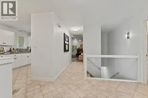 1077 Hacienda Way Windsor ON N9G 2T7