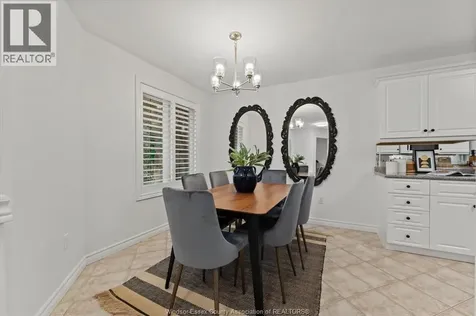 1077 Hacienda Way Windsor ON N9G 2T7