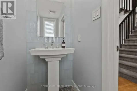65 Alameda Way Ottawa ON K2J 5B3